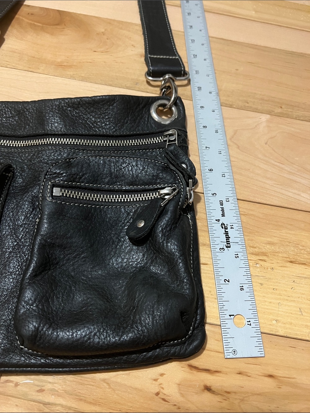 Roots Black Leather Crossbody Bag - Picture 4 of 17